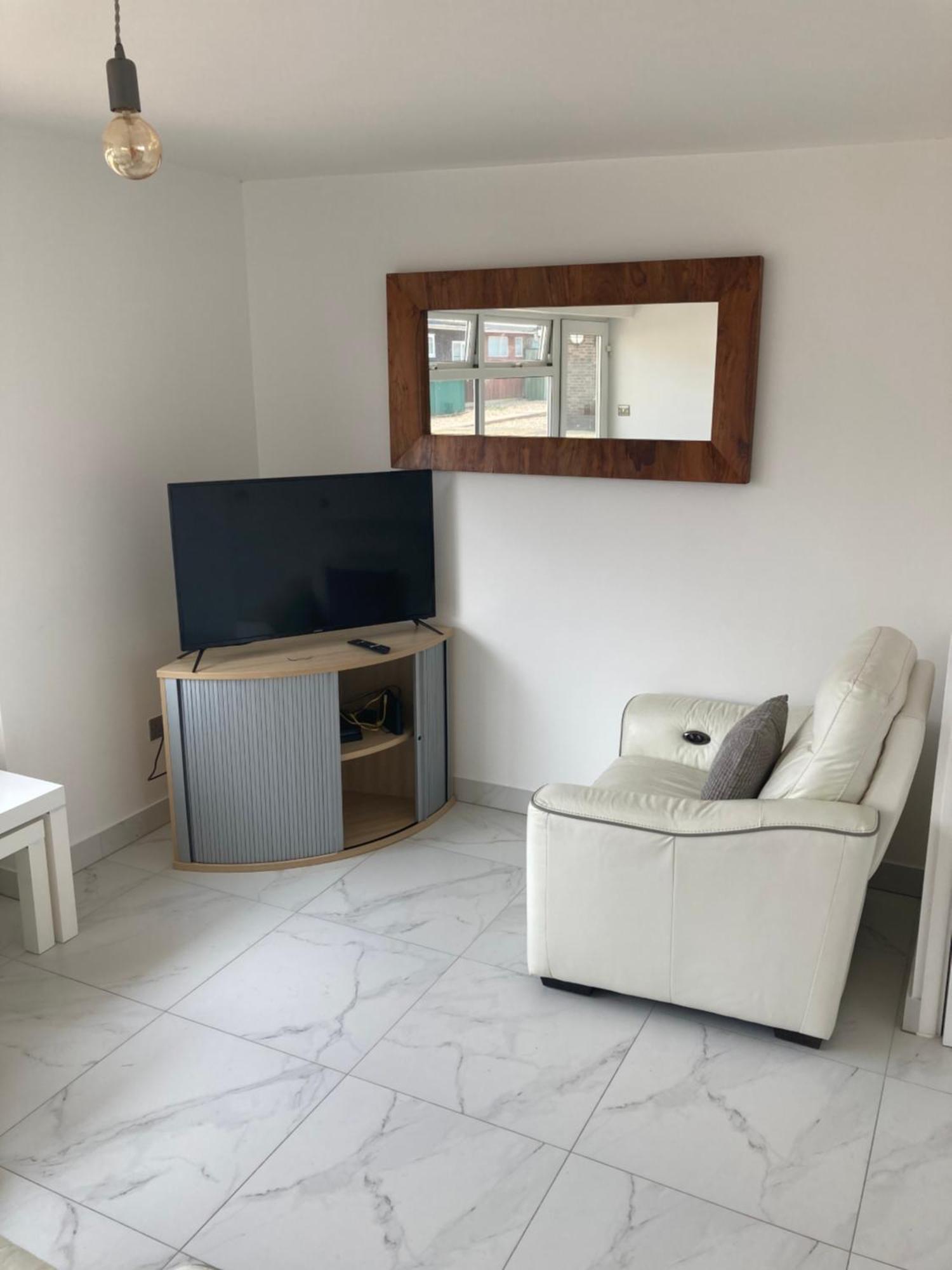 2 Bed Chalet Romney Sands Greatstone المظهر الخارجي الصورة