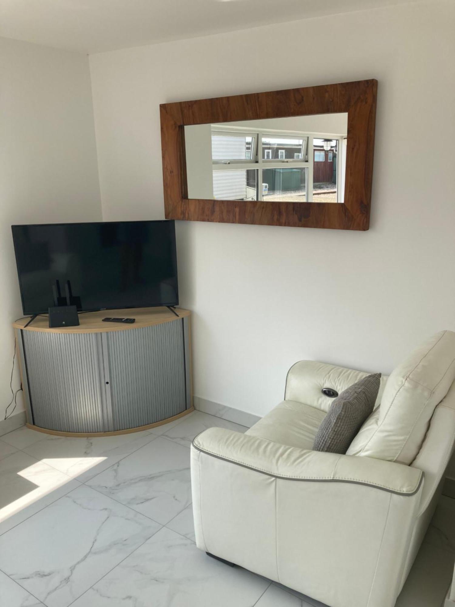 2 Bed Chalet Romney Sands Greatstone المظهر الخارجي الصورة