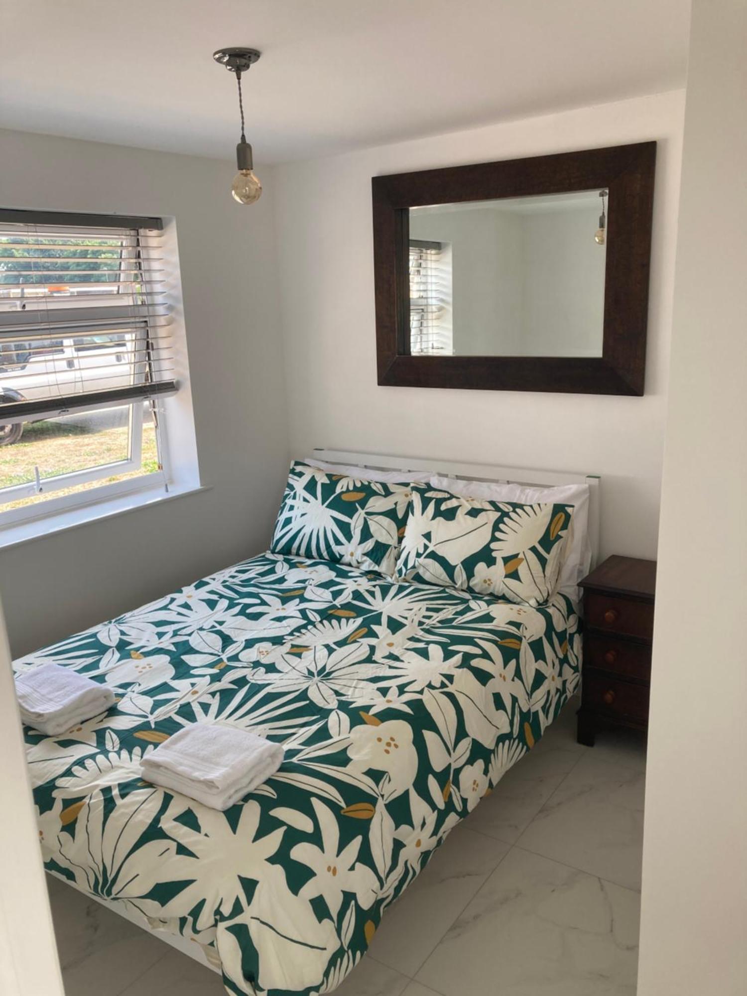 2 Bed Chalet Romney Sands Greatstone المظهر الخارجي الصورة